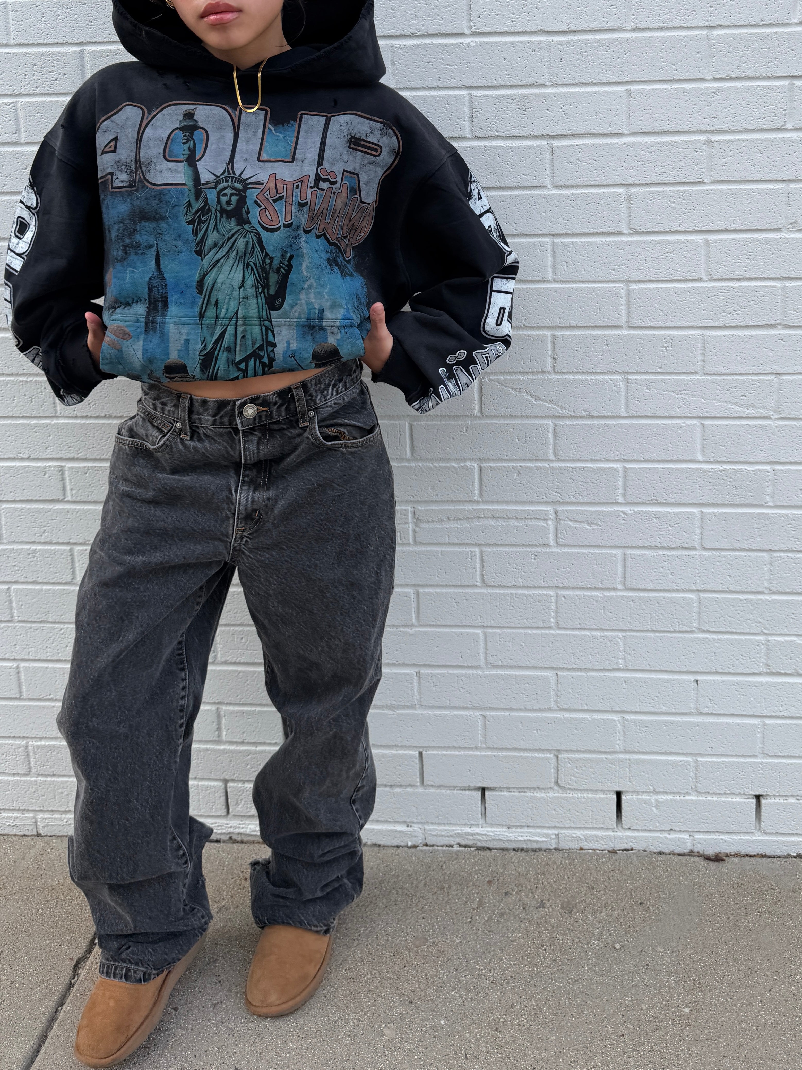 NYC WAR PULLOVER HOODIE